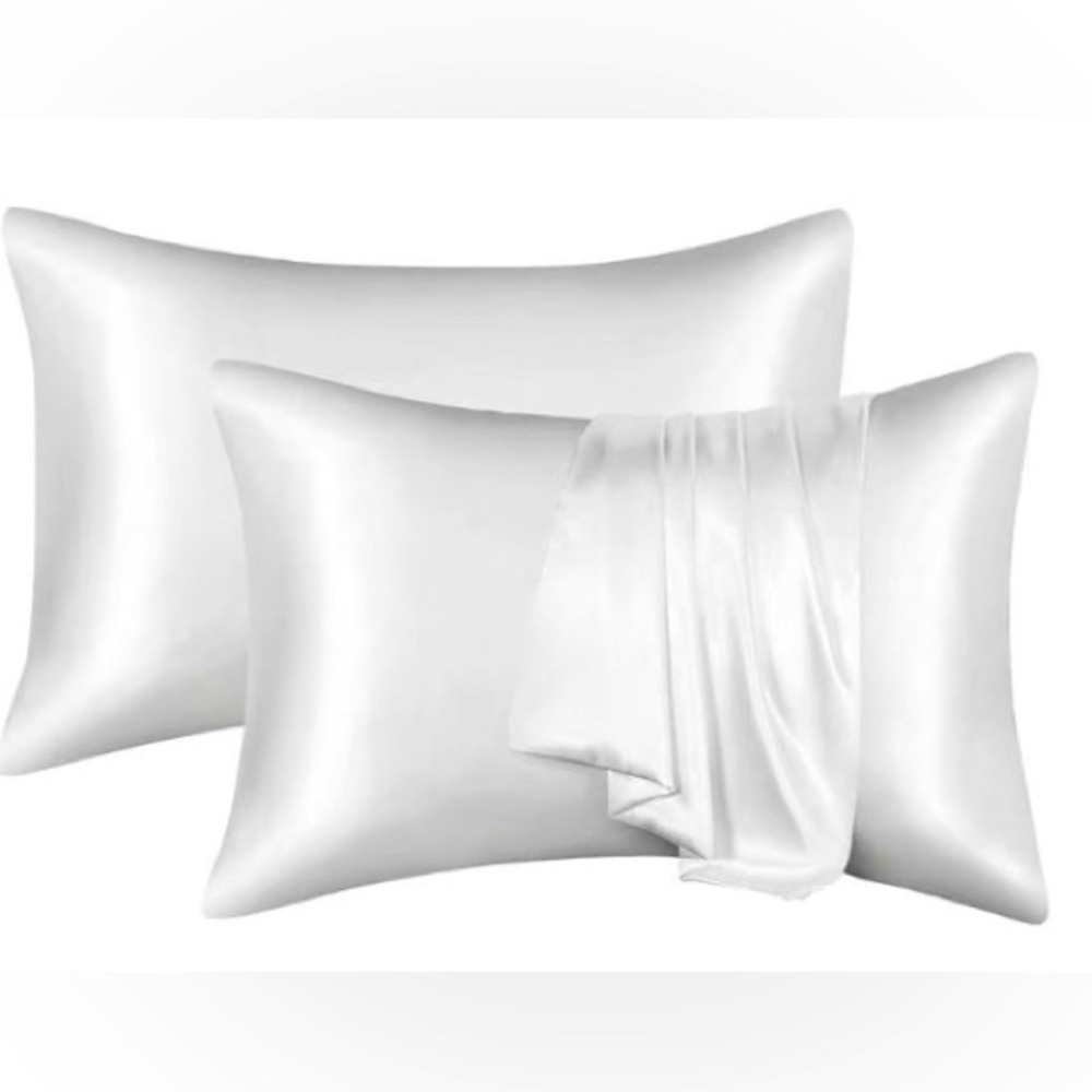 Satin Silk Ivory Pillowcases, Easter Filler New Queen Size Great 4 Hair & Skin